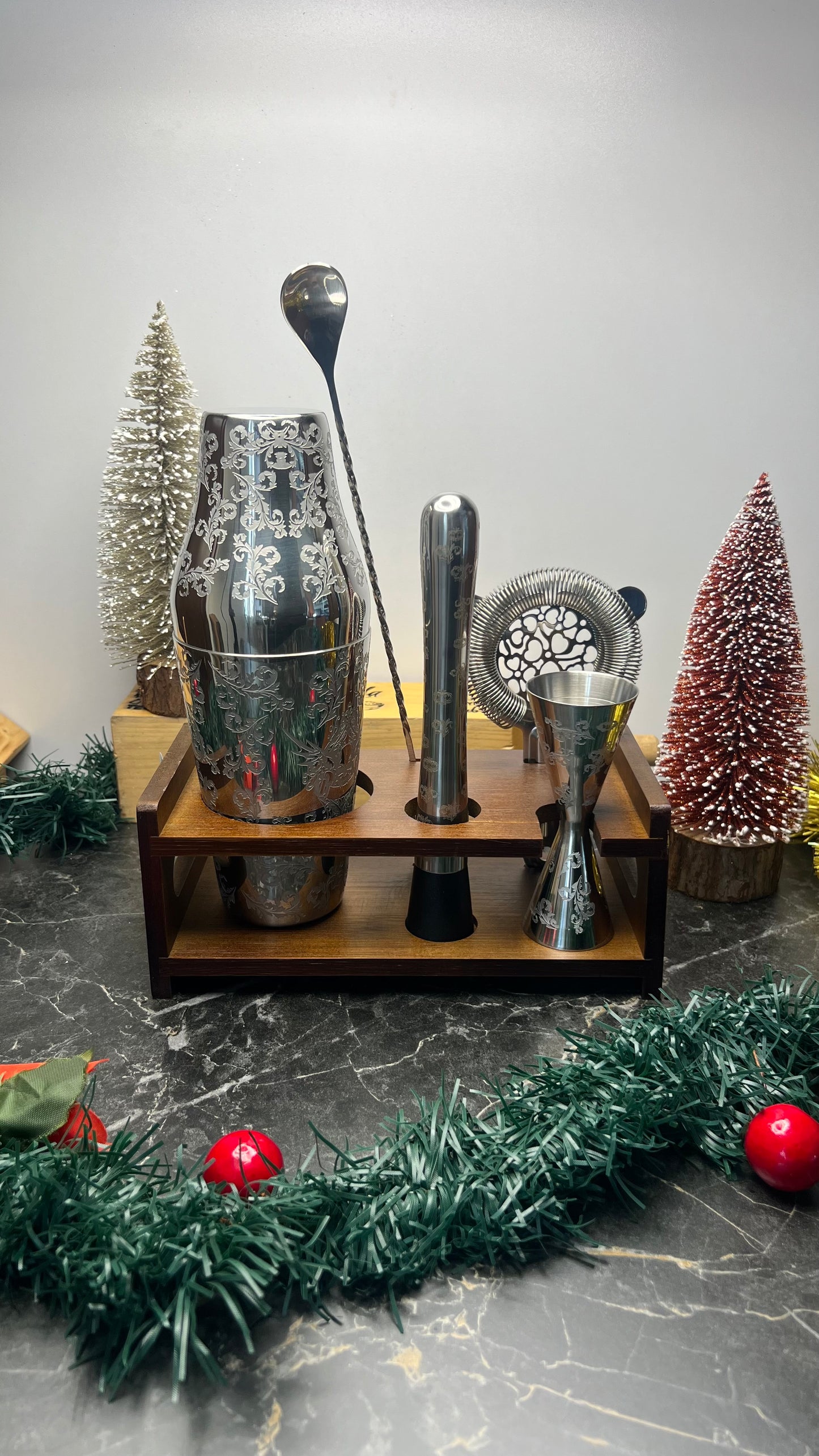 6 Piece Silver Leaf Mirror Bar Set