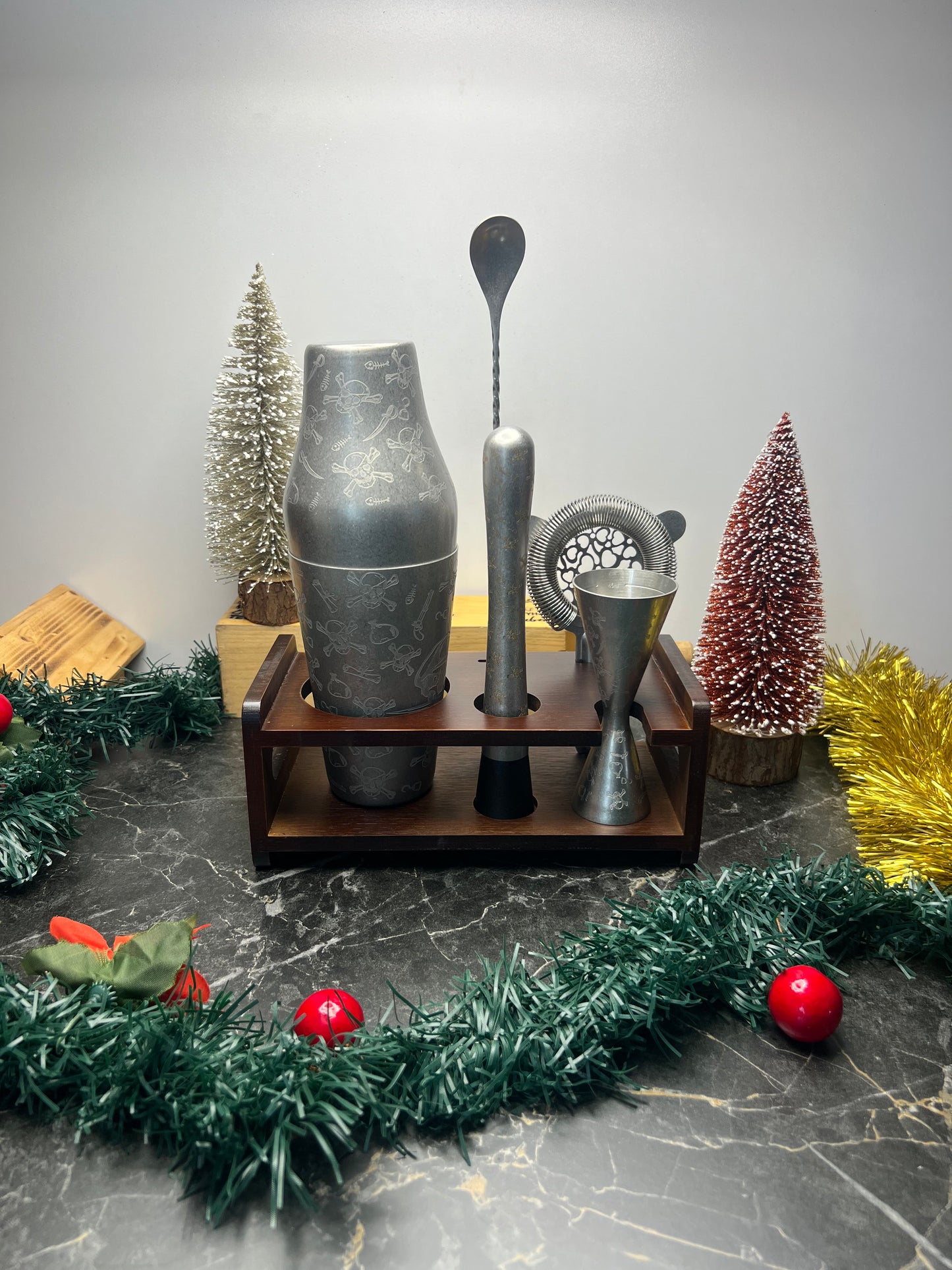 6 Piece Silver Leaf Mat Bar Set