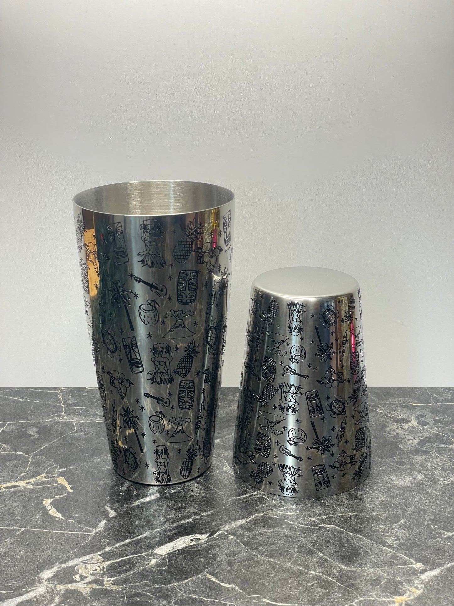 Hawaiian Boston Shaker Silver Mirror 18/28oz