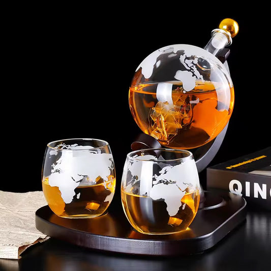 Global Glass Decanter +2 glasses
